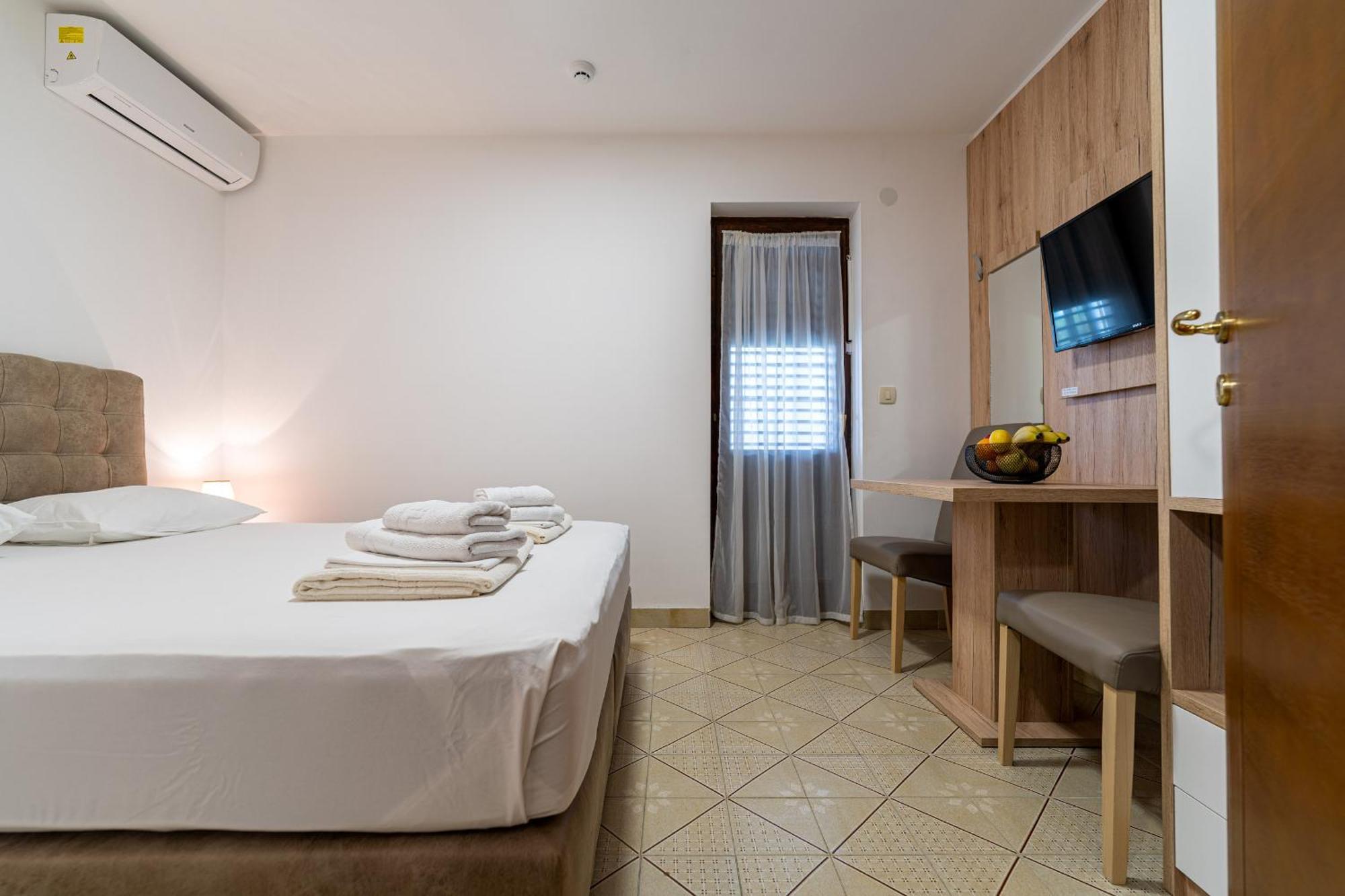 Studio Apartments Marea 2 Budva Oda fotoğraf